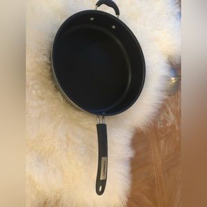 GC Cusineart wok style deep dish frying pan in size large!!